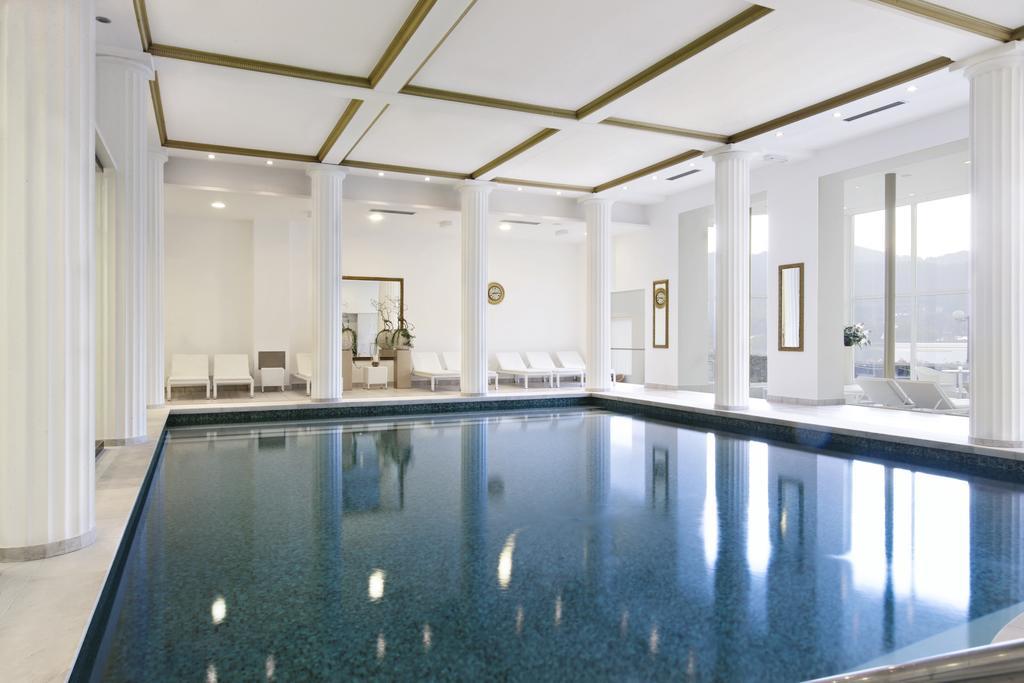 فندق جراند توبليتسي - الفنادق الفاخرة الصغيرة في العالم بليد المظهر الخارجي الصورة The pool at the spa