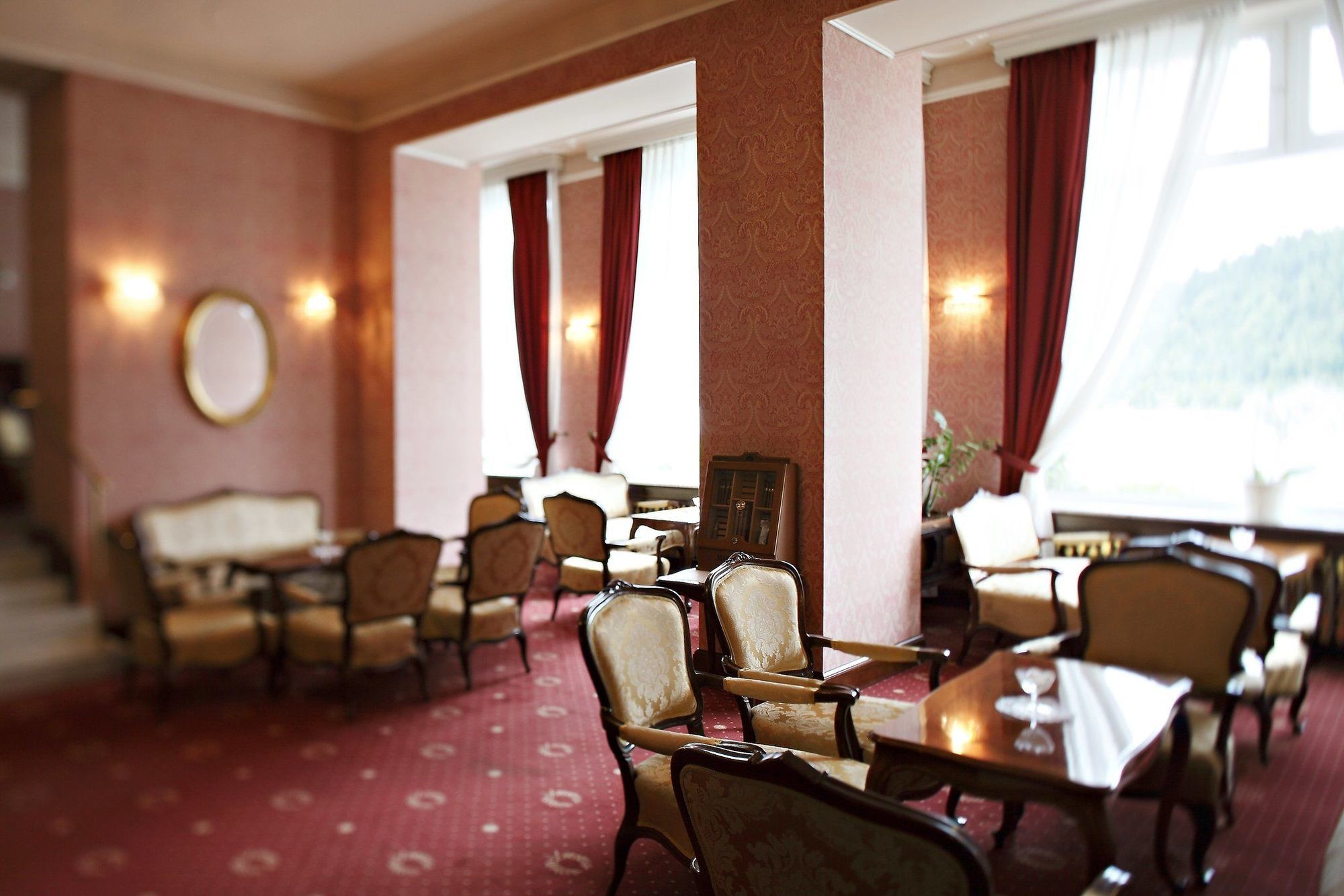 فندق جراند توبليتسي - الفنادق الفاخرة الصغيرة في العالم بليد المطعم الصورة Interior of the hotel